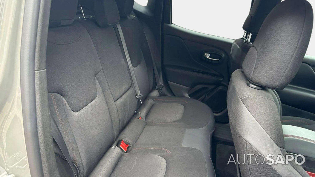 Jeep Renegade 1.3 TG 4Xe Trailhawk de 2022