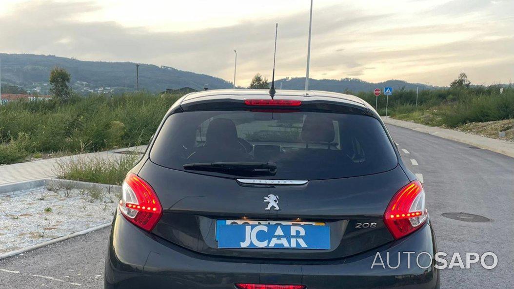 Peugeot 208 de 2012