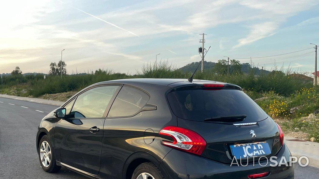 Peugeot 208 de 2012