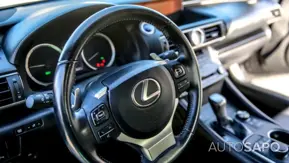 Lexus RC 300h de 2016