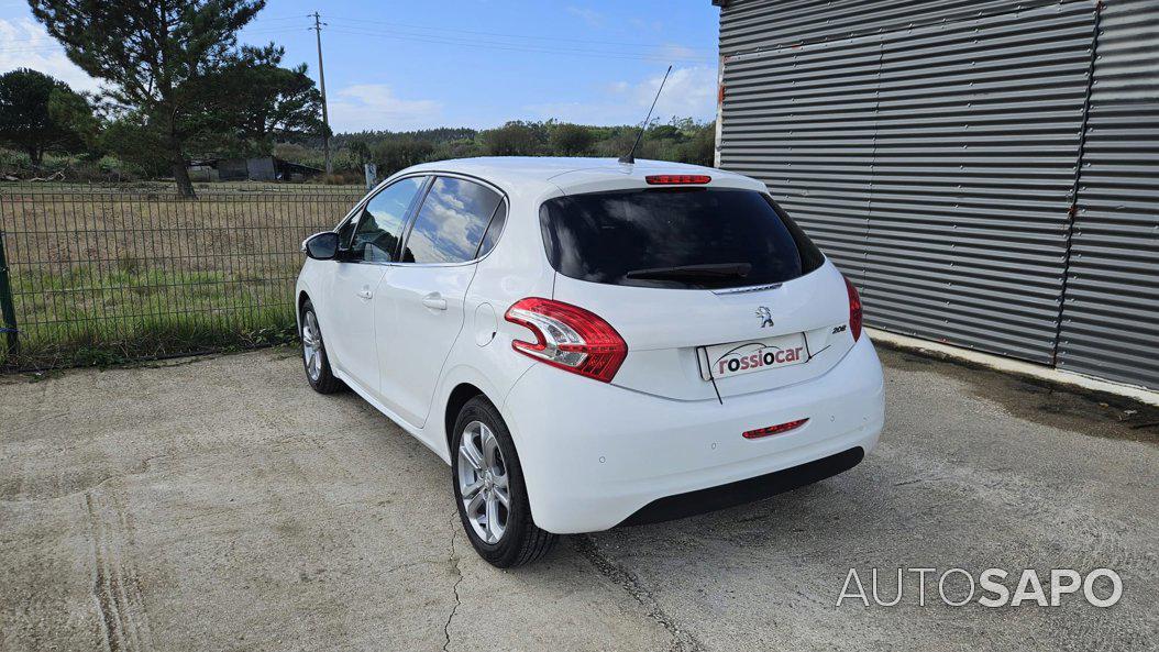 Peugeot 208 de 2014