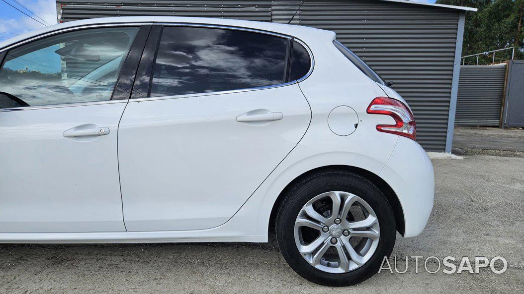 Peugeot 208 de 2014