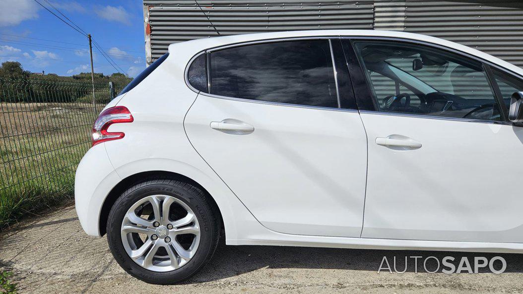 Peugeot 208 de 2014