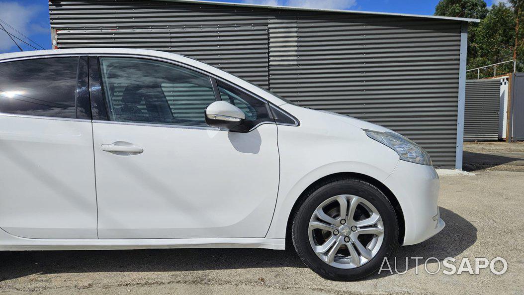 Peugeot 208 de 2014