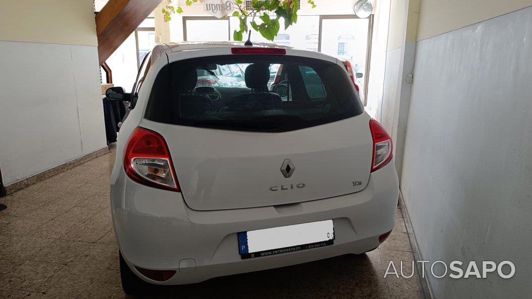 Renault Clio 1.2 TCE Dynamique S de 2011