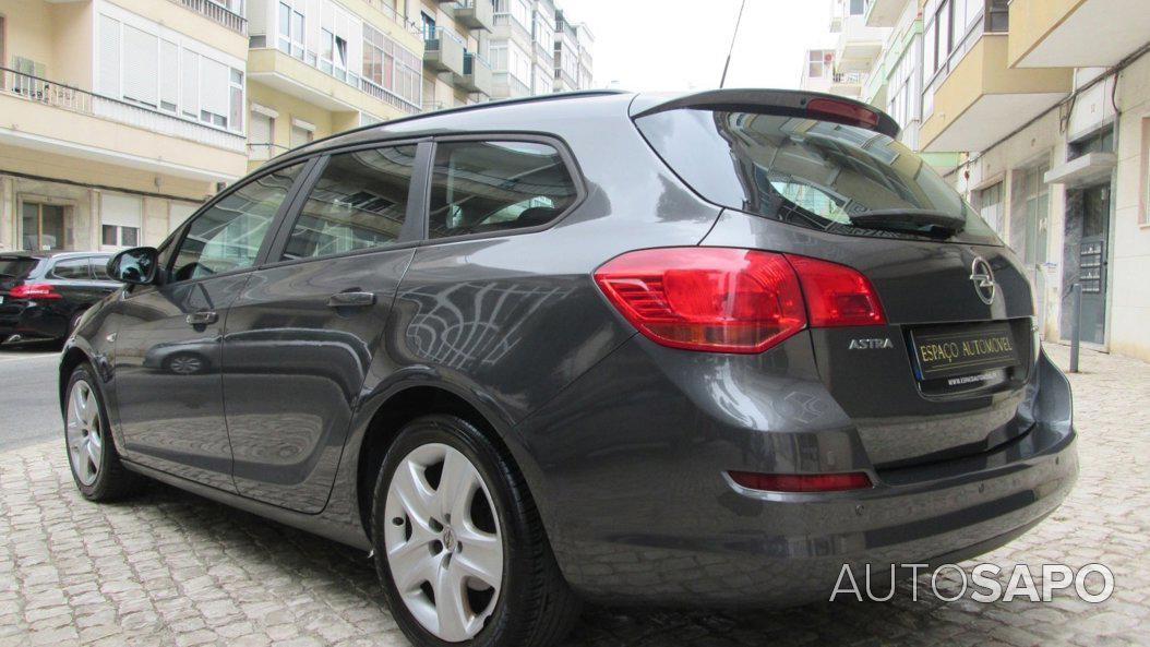 Opel Astra de 2011