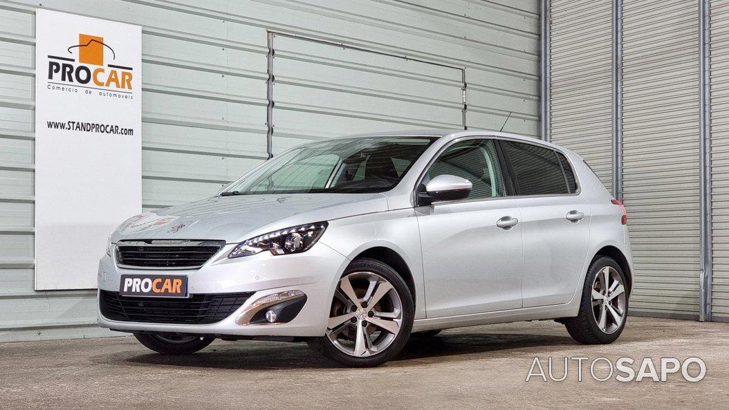 Peugeot 308 1.2 PureTech Allure J17 de 2016