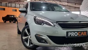 Peugeot 308 1.2 PureTech Allure J17 de 2016