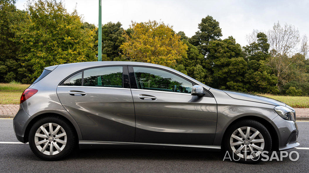 Mercedes-Benz Classe A 180 CDi BlueEfficiency Edition Style de 2016