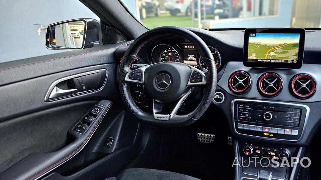 Mercedes-Benz Classe CLA 45 AMG 4-Matic de 2016