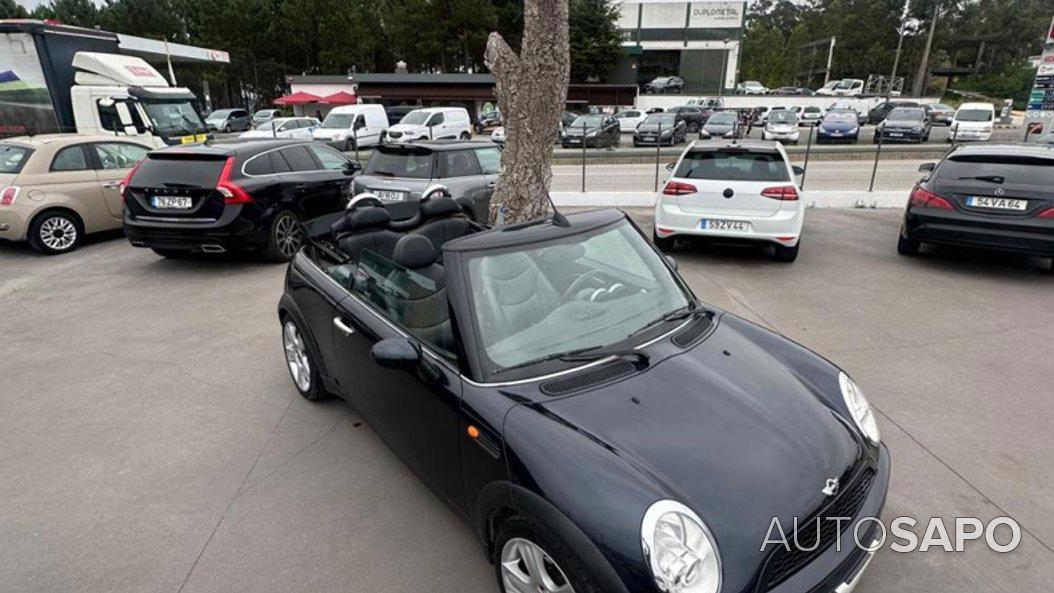 MINI Cooper de 2004