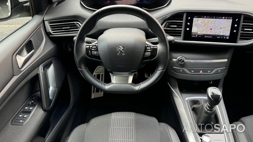 Peugeot 308 1.2 PureTech Allure de 2021