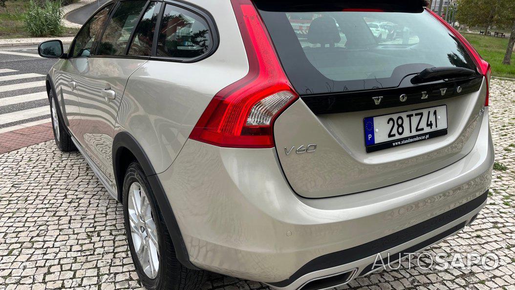 Volvo V60 Cross Country 2.0 D3 Momentum Geartronic de 2017