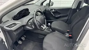 Peugeot 208 1.2 PureTech Allure de 2018