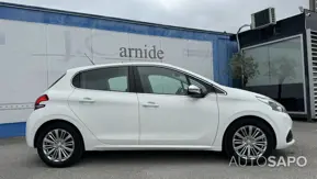 Peugeot 208 1.2 PureTech Allure de 2018