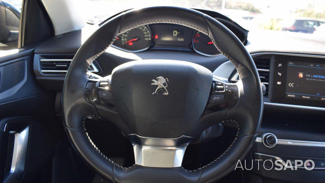 Peugeot 308 1.2 PureTech Style de 2020