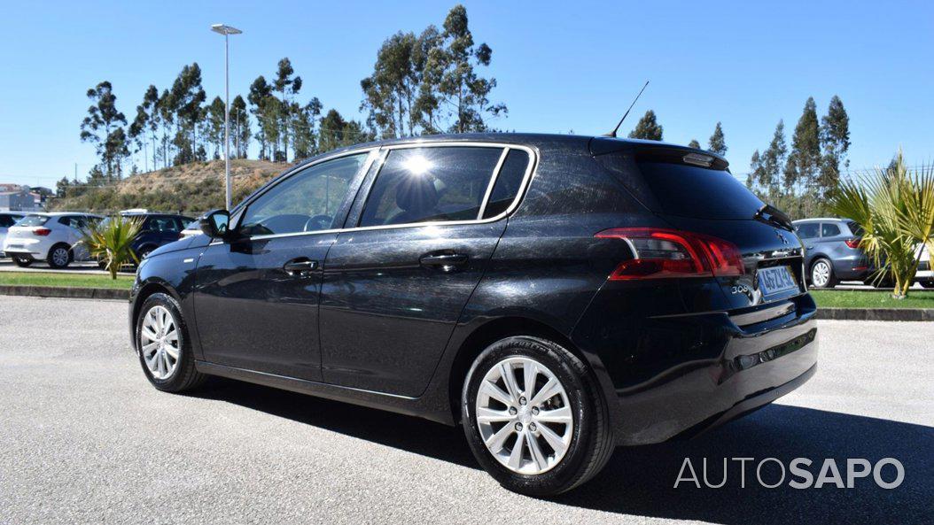 Peugeot 308 1.2 PureTech Style de 2020