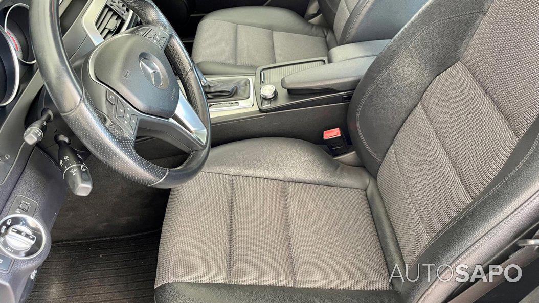 Mercedes-Benz Classe C 220 BlueTEC Avantgarde Aut. de 2012