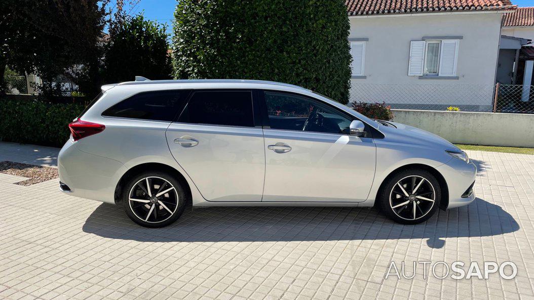 Toyota Auris 1.4 D-4D Comfort Pack Techno+Pack Sport de 2017