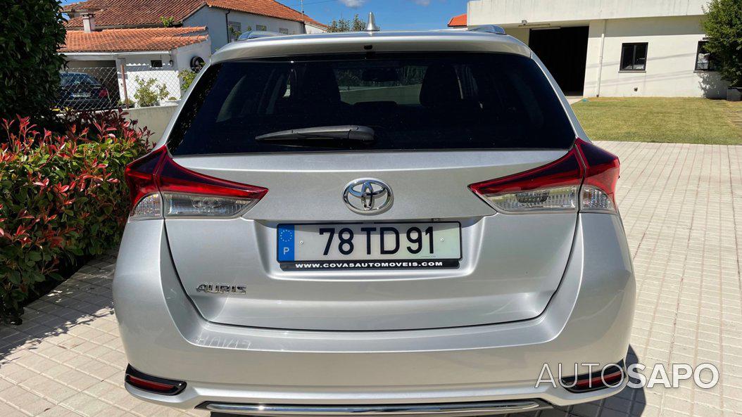 Toyota Auris 1.4 D-4D Comfort Pack Techno+Pack Sport de 2017