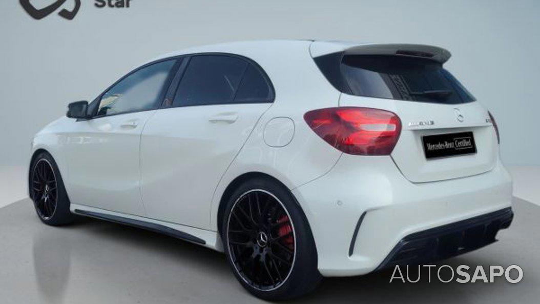 Mercedes-Benz Classe A 45 AMG 4-Matic de 2016