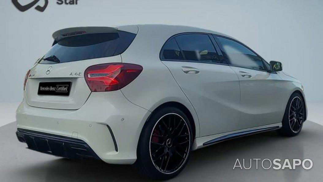 Mercedes-Benz Classe A 45 AMG 4-Matic de 2016