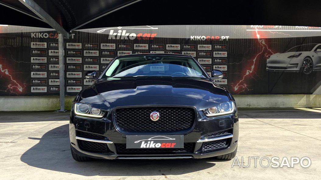 Jaguar XE de 2016