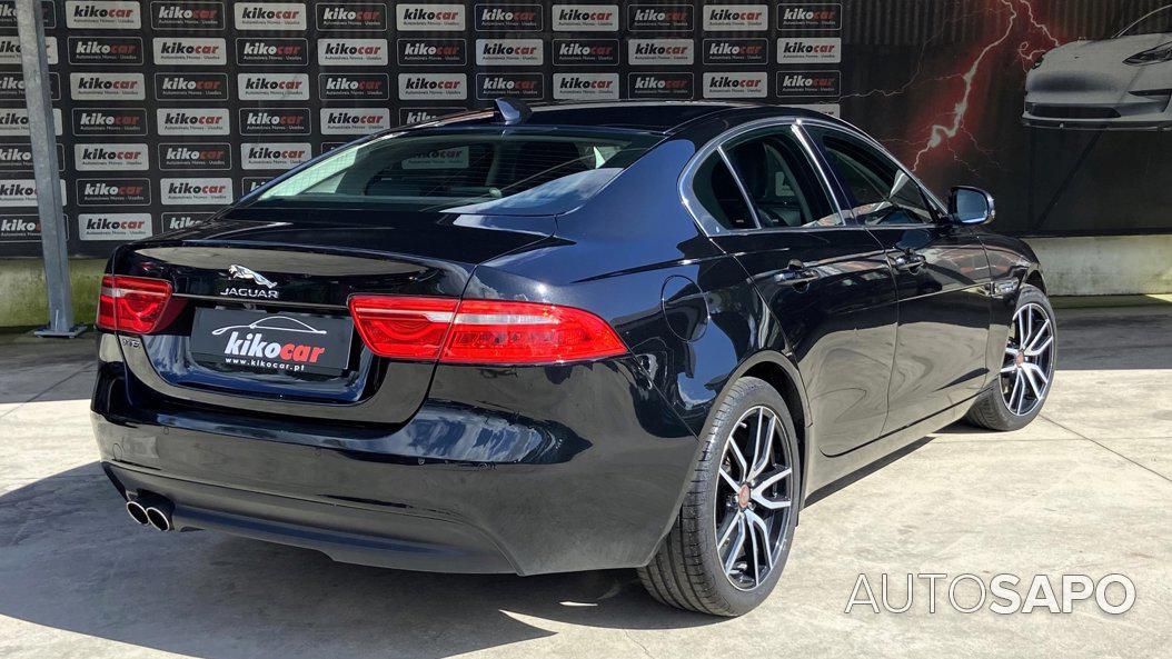 Jaguar XE de 2016