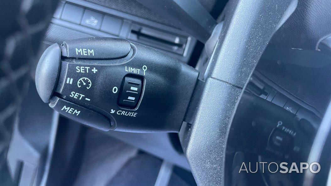 Peugeot 5008 1.2 PureTech Allure J18 de 2018