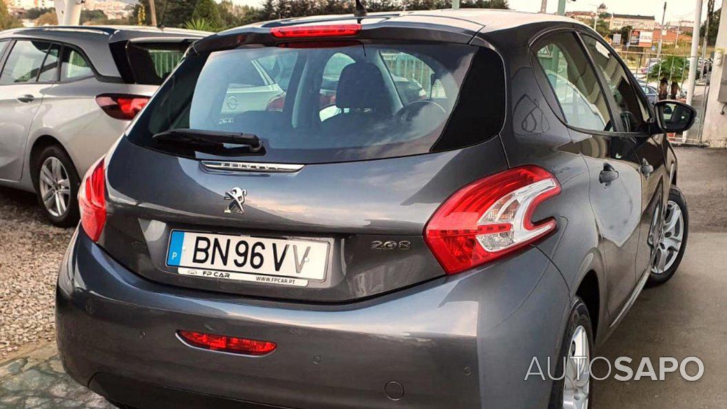 Peugeot 208 de 2014