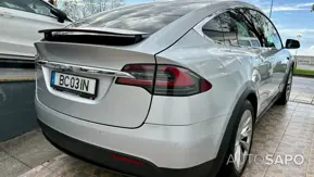 Tesla Model X 75D de 2017