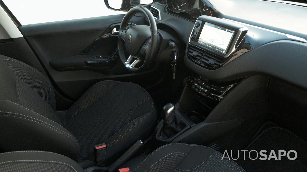 Peugeot 208 1.2 PureTech Allure de 2017