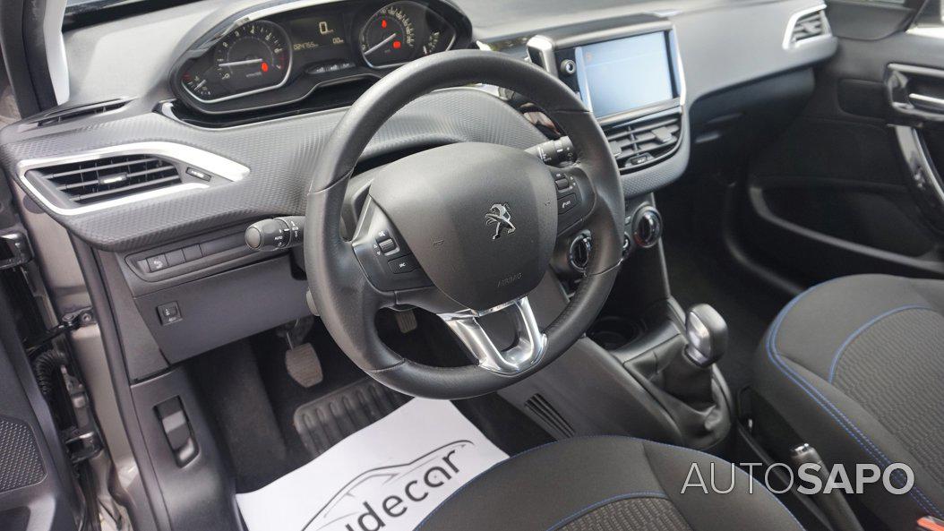 Peugeot 208 1.2 PureTech Style de 2018