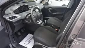 Peugeot 208 1.2 PureTech Style de 2018