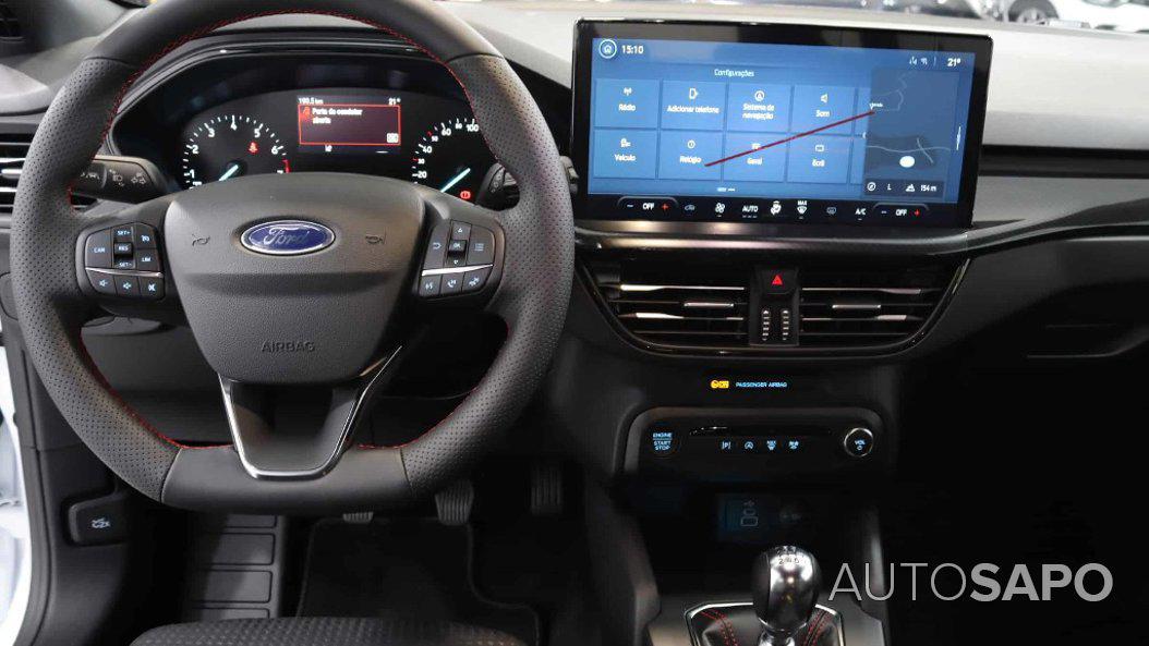 Ford Focus 1.0 EcoBoost MHEV ST-Line de 2024