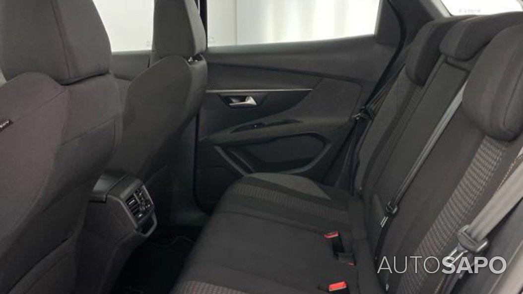 Peugeot 3008 1.2 PureTech Active Pack de 2021
