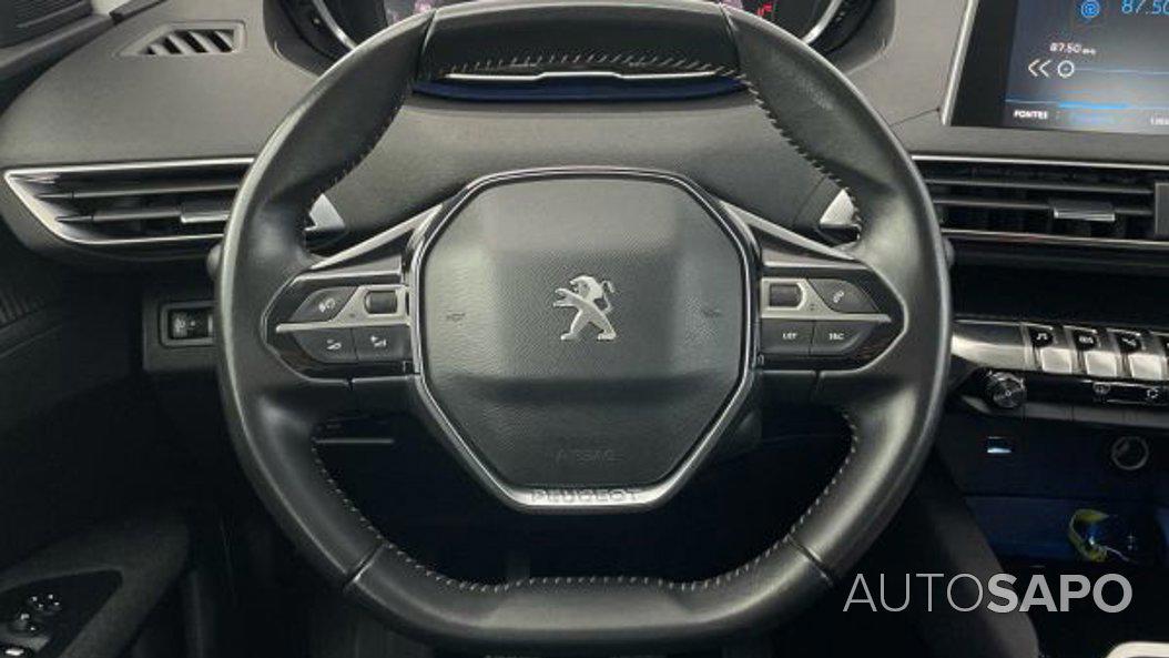 Peugeot 3008 1.2 PureTech Active Pack de 2021