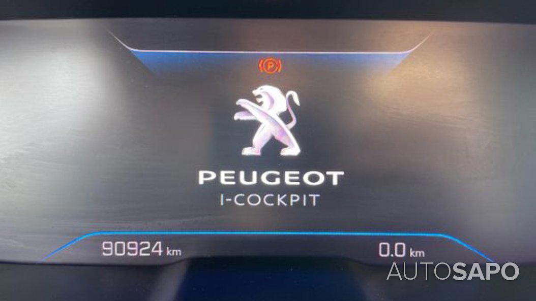 Peugeot 3008 1.2 PureTech Active Pack de 2021