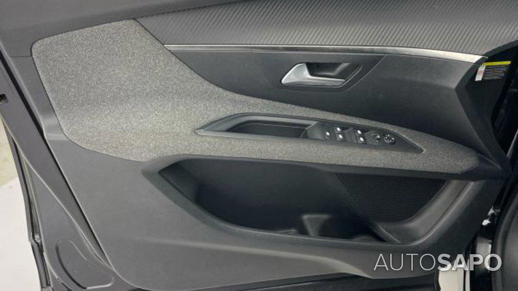 Peugeot 3008 1.2 PureTech Active Pack de 2021