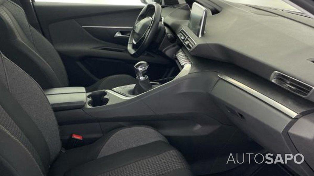 Peugeot 3008 1.2 PureTech Active Pack de 2021