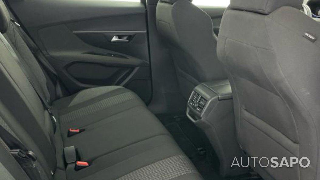 Peugeot 3008 1.2 PureTech Active Pack de 2021