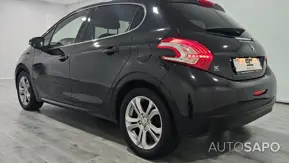 Peugeot 208 de 2014