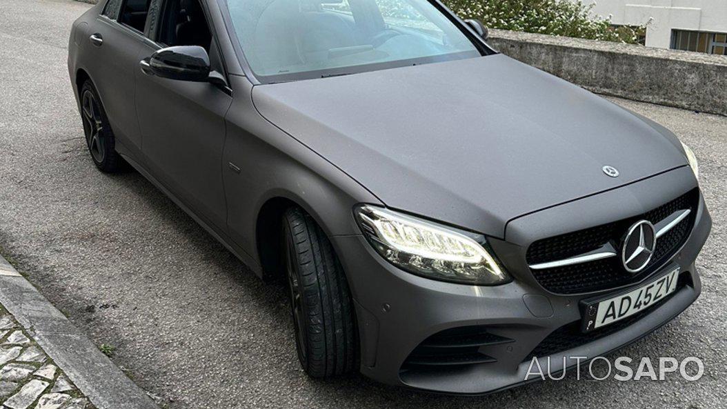 Mercedes-Benz Classe C 300 de AMG Line de 2020