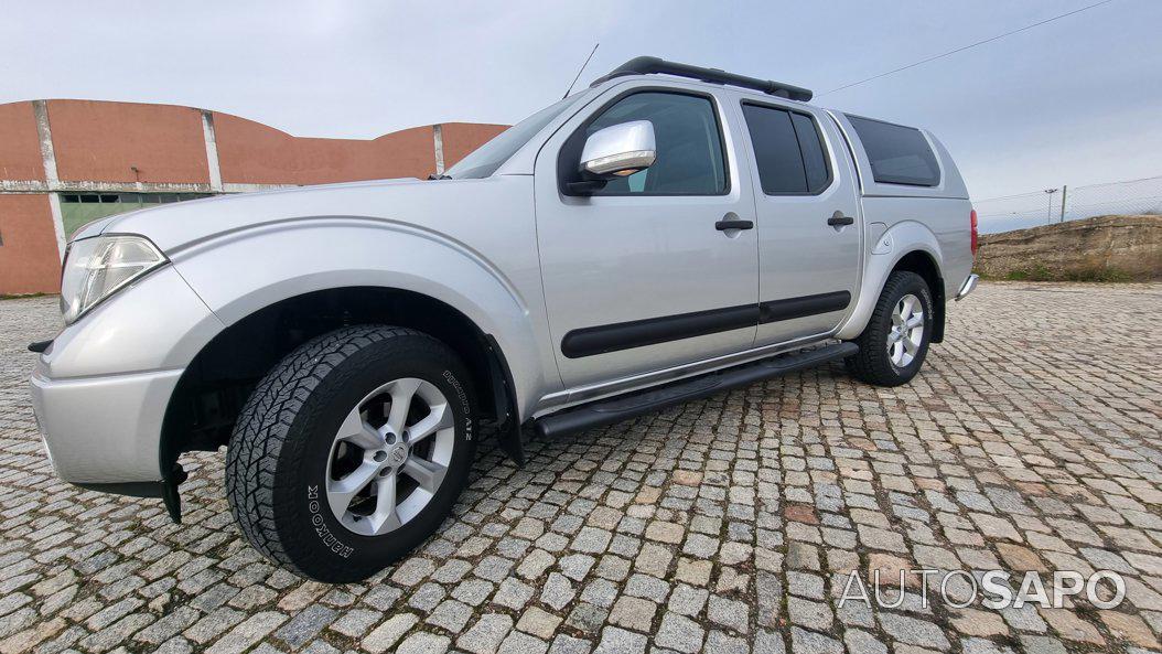 Nissan Navara 2.5 dCi CD Platinium Marfim de 2010