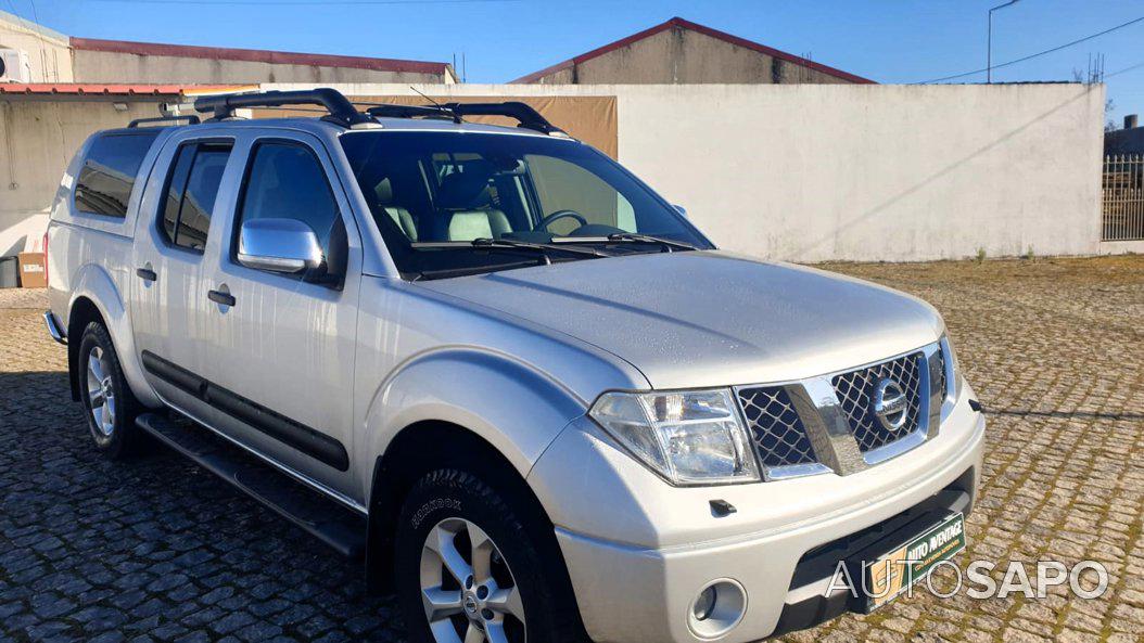 Nissan Navara 2.5 dCi CD Platinium Marfim de 2010