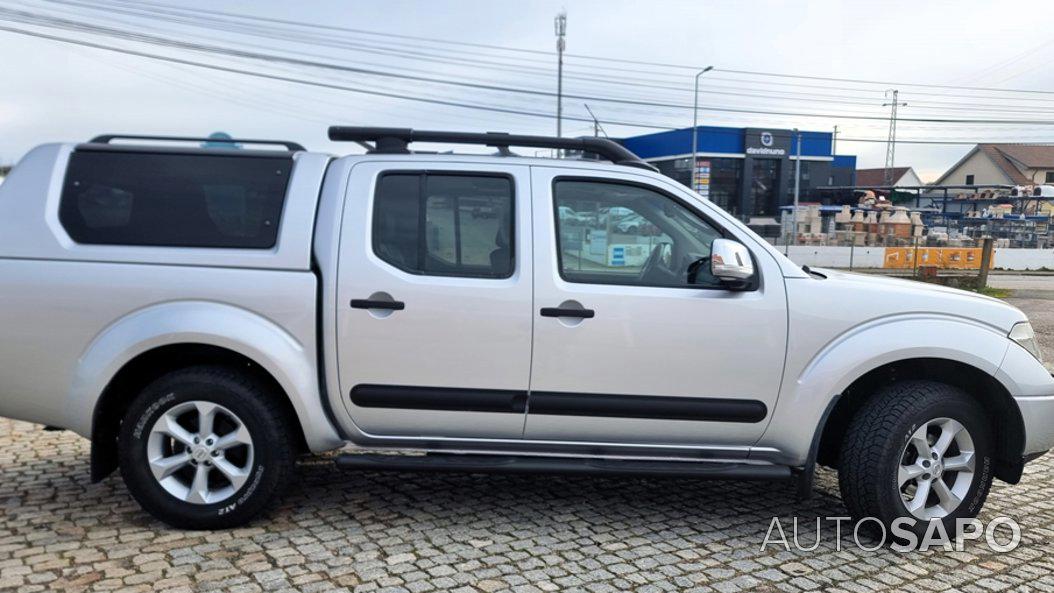 Nissan Navara 2.5 dCi CD Platinium Marfim de 2010