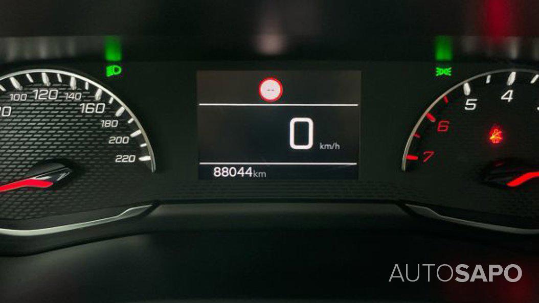 Peugeot 2008 1.5 BlueHDi Active Pack de 2021