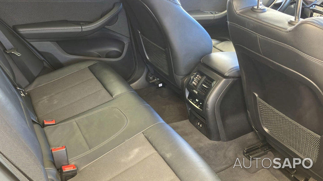 BMW X3 18 d sDrive Advantage Auto de 2021