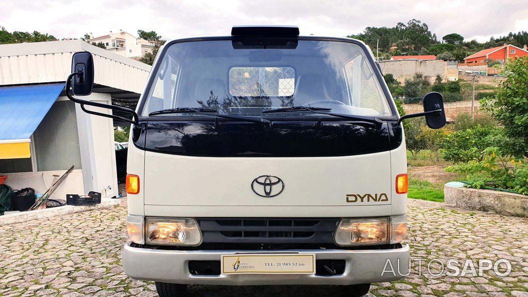 Toyota Dyna 3.0 D 150 LY212LG R.Duplo de 2000