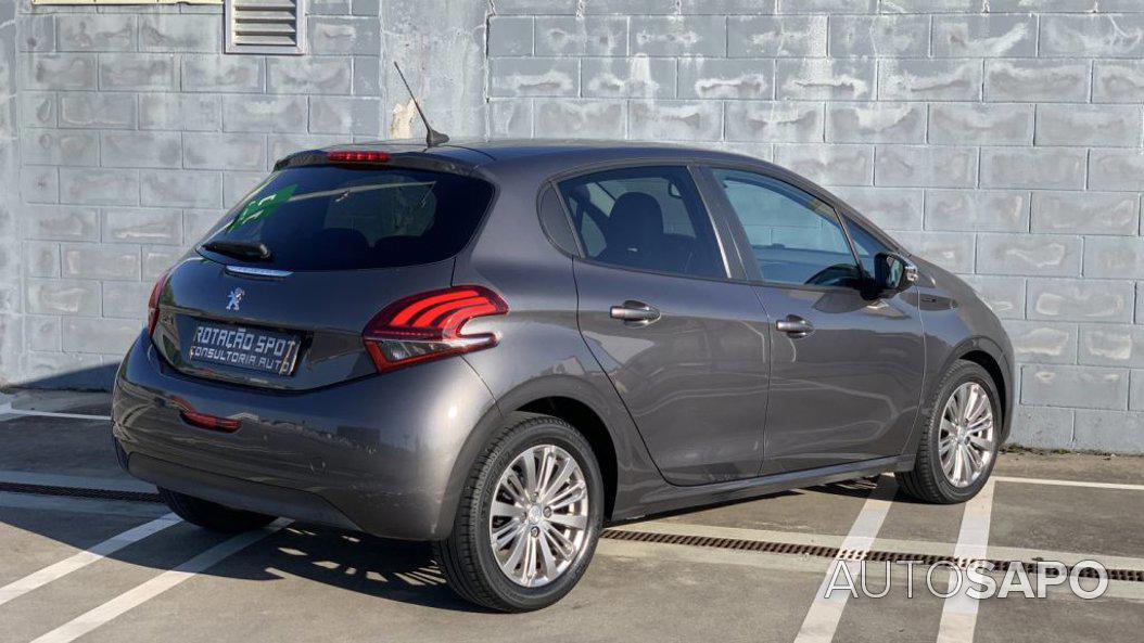 Peugeot 208 1.2 PureTech Life Signature de 2019